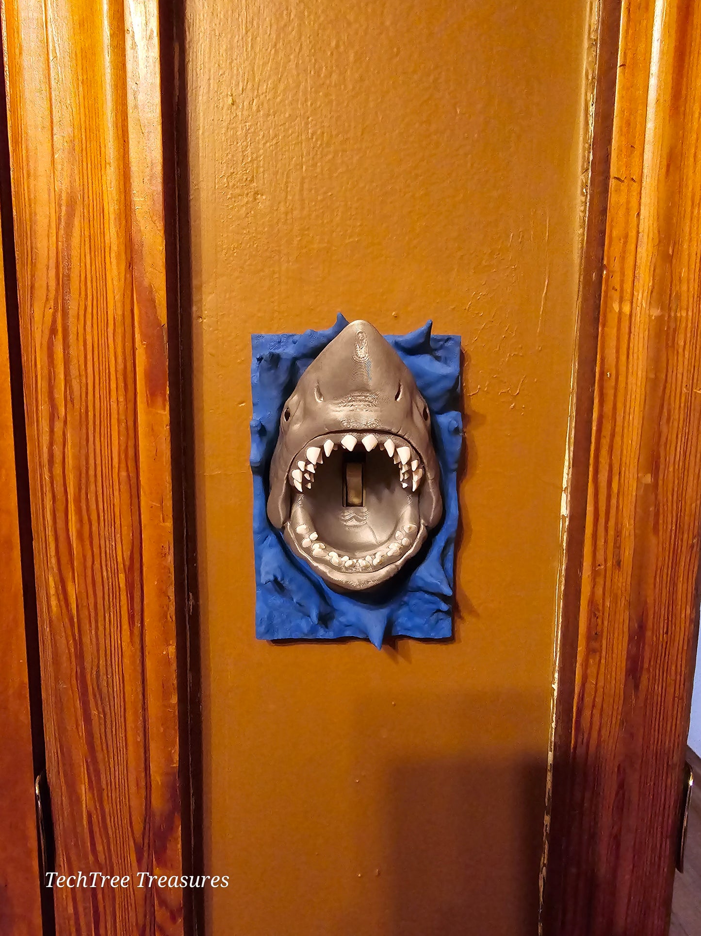 Shark light Switch Cover - Great White Shark WIth Water Splash Light Base